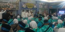 Lepas 223 JCH di Embarkasi Batam, Ini Pesan Wabup Husni Thamrin
