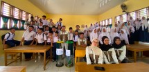 Mahasiswa KKN UIN Suska Riau Edukasi Bank Sampah dan Olah Limbah Tutup Botol di Sorek Dua