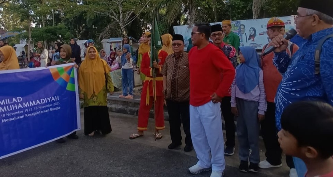 Bupati Pelalawan Lepas Peserta Pawai Milad Muhammadiyah ke-113