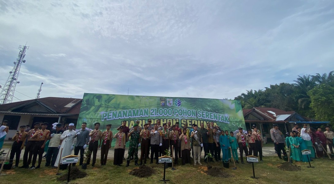 Gandeng Pemda, Gen Z, dan Alpha, Polres Pelalawan Tanam Pohon Serentak