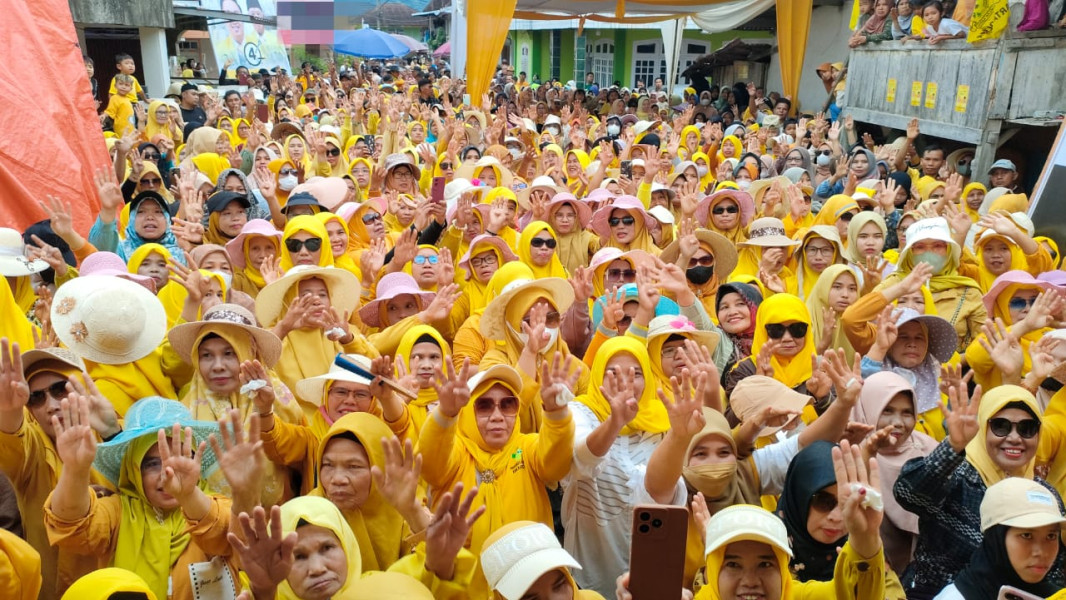 Tak Terbendung, Lautan Manusia Padati Kampanye Fikar-Asma di Koto Baru