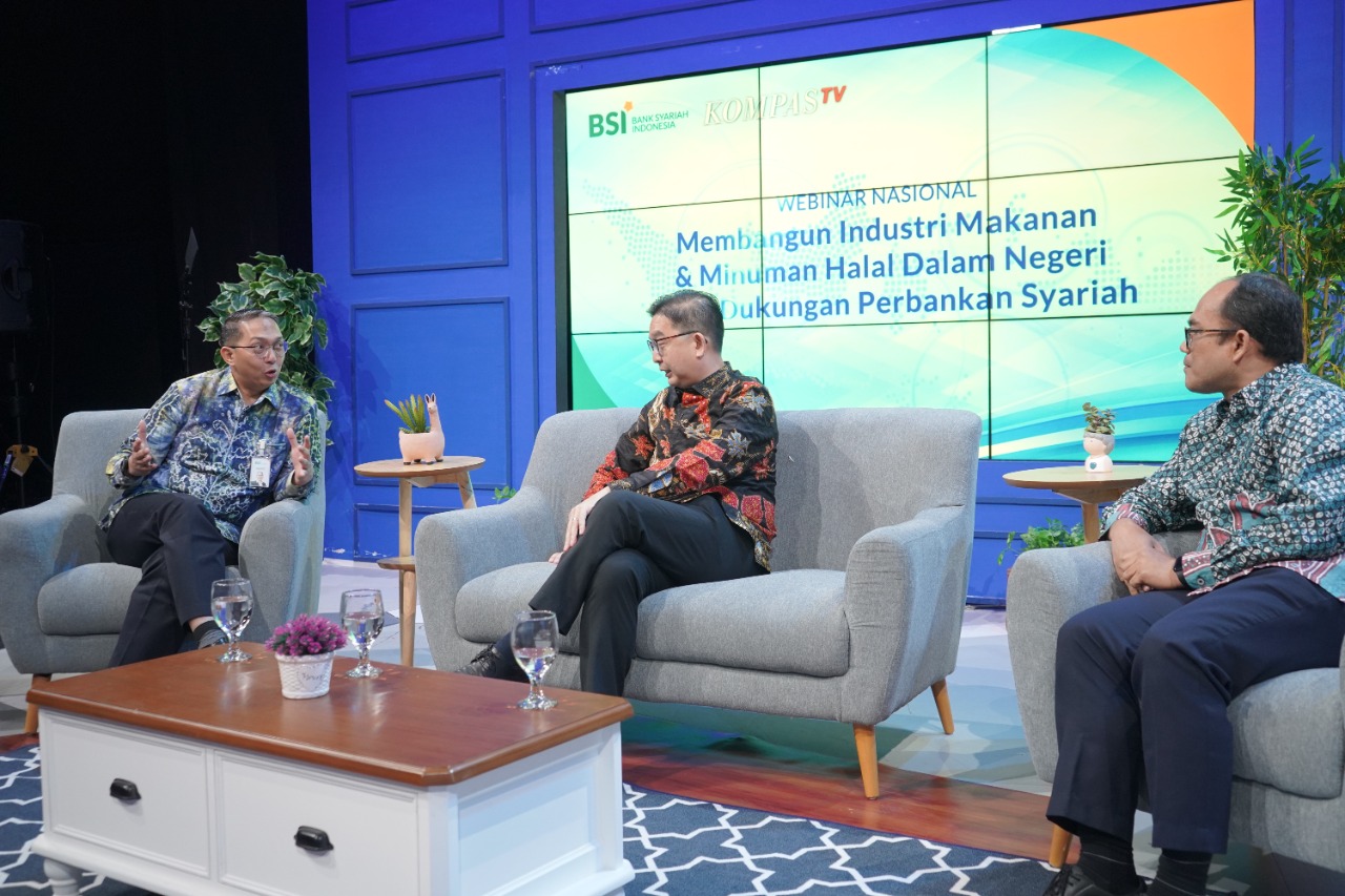 BSI  Lirik Pengembangan  Industri Makanan Minuman Halal