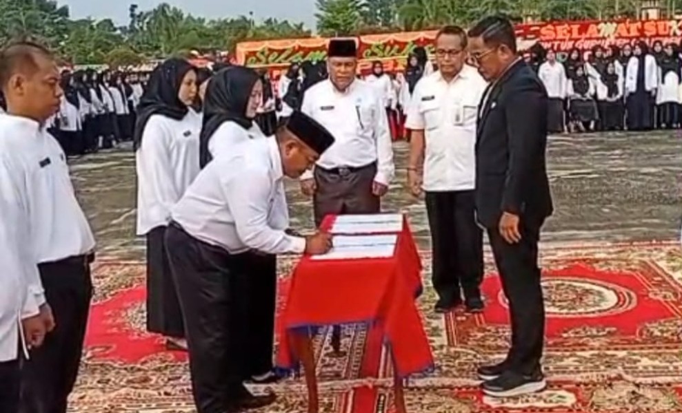 Bupati Pelalawan Lantik 3.816 PPPK Paruh Waktu