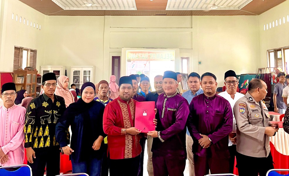 Digiring Tim dan Simpatisan, M. Dewan Efendi, S.IP Daftar Cakades Simpang Beringin