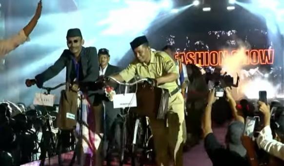 Selain Artis Ibukota, Penampilan Juara 1 Pawai Budaya Hibur Masyarakat