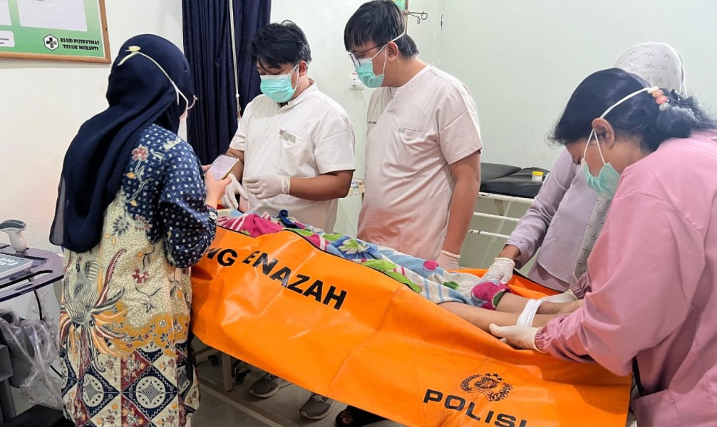 Dikira Masih Tidur, IRT Histeris Lihat Anaknya Tewas Gantung Diri