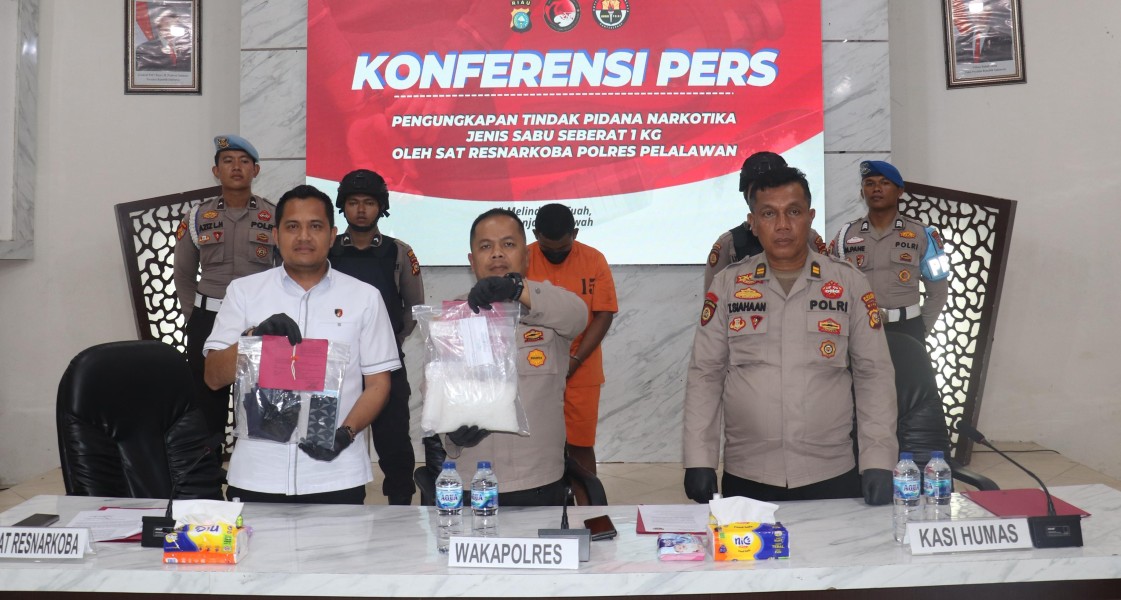 Nekat Bawa Sabu 1000 Gram, BHL Asal Pekanbaru Terciduk Polisi