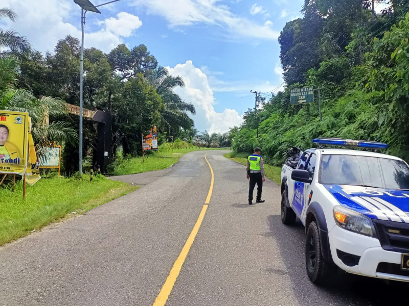 Mobil Ditumpangi Istri Wako Ahmadi Tabrakan di Bangko, Pemotor Tewas