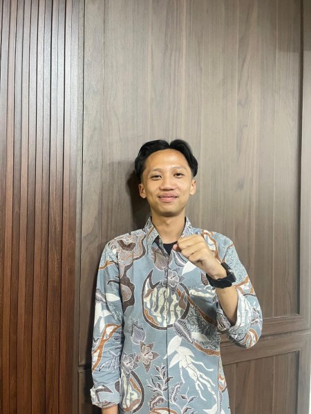 Efadra Rahmad Hidayat Resmi Nahkodai HIMSAK