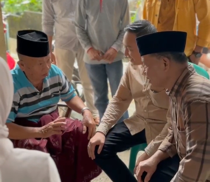 Sediakan Sepasang Kursi, Kakek Dt Bustaman Koto Keras: Kalian Berdua Jangan Takut Berjuang Demi Sungaipenuh, Aku Mendukungmu, Ingat Pesan Aku!