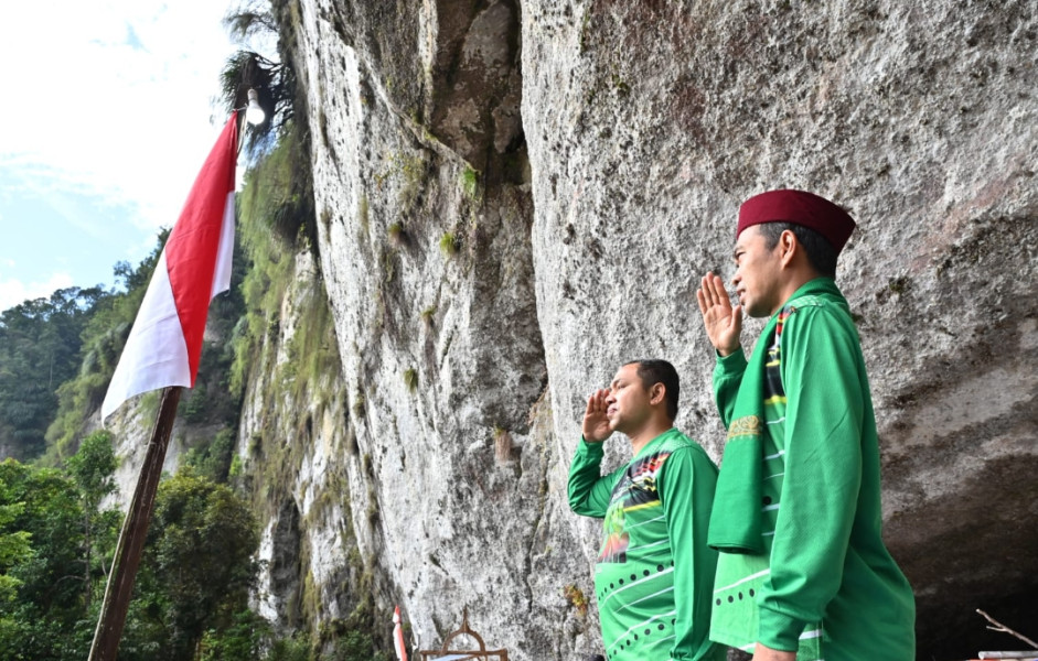 Kenapa UAS Ajak Masyarakat Pilih Cagubri Abdul Wahid ? ini alasannya