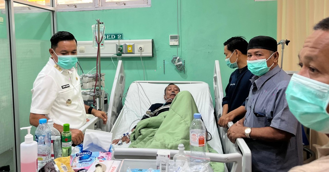 Sambangi RSUD Selasih, Wabup Ajak Nakes Layani Warga Sepenuh Hati