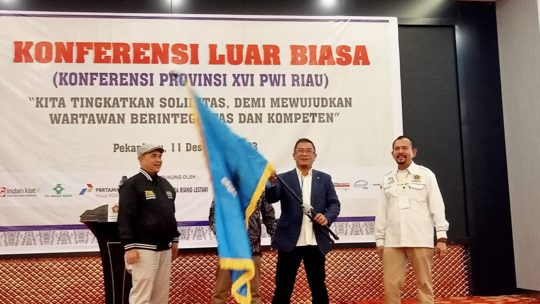 Raja Isyam Azwar Nahkodai Ketua PWI Riau Periode 2023-2028