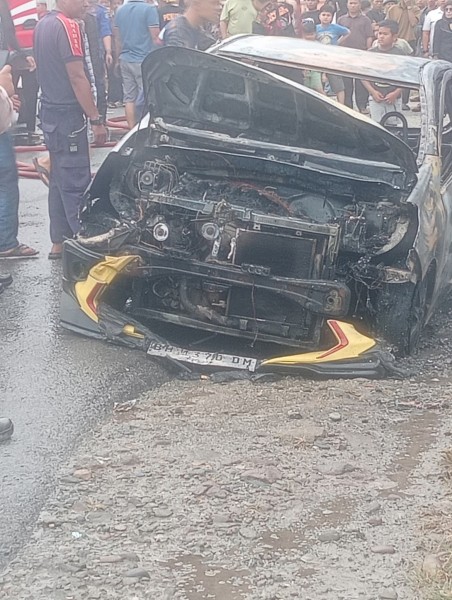 Mobil Toyota Agya Hangus Terbakar