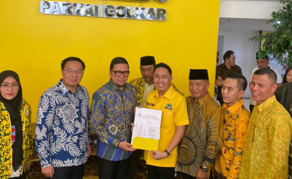 Fikar Azami - Asma Ismail Terima Rekomendasi Golkar