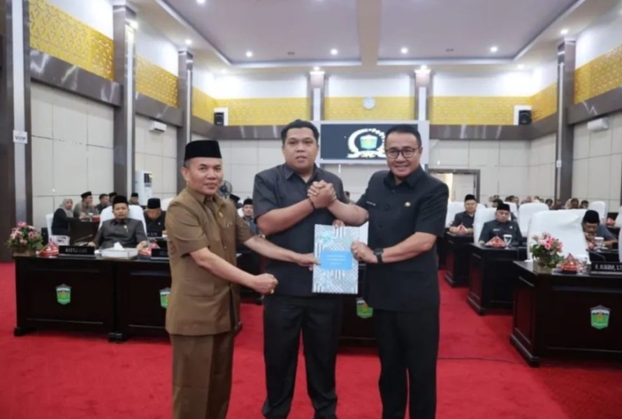 Wako Alfin Sampaikan Pengantar Empat Ranperda di Paripurna DPRD