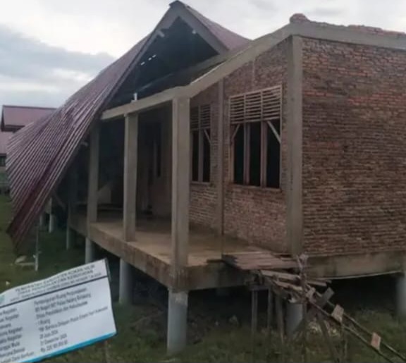 Baru Selesai Dibangun, Gedung Sekolah di Rohil Ambruk